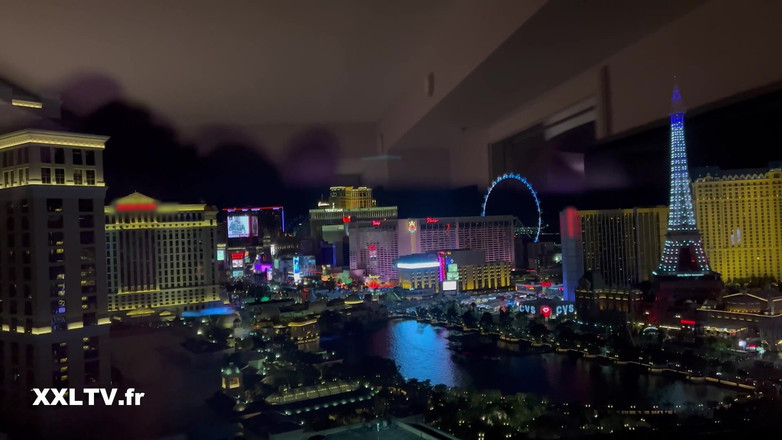 XXLTVFR: Distracție lesbiană la Las Vegas