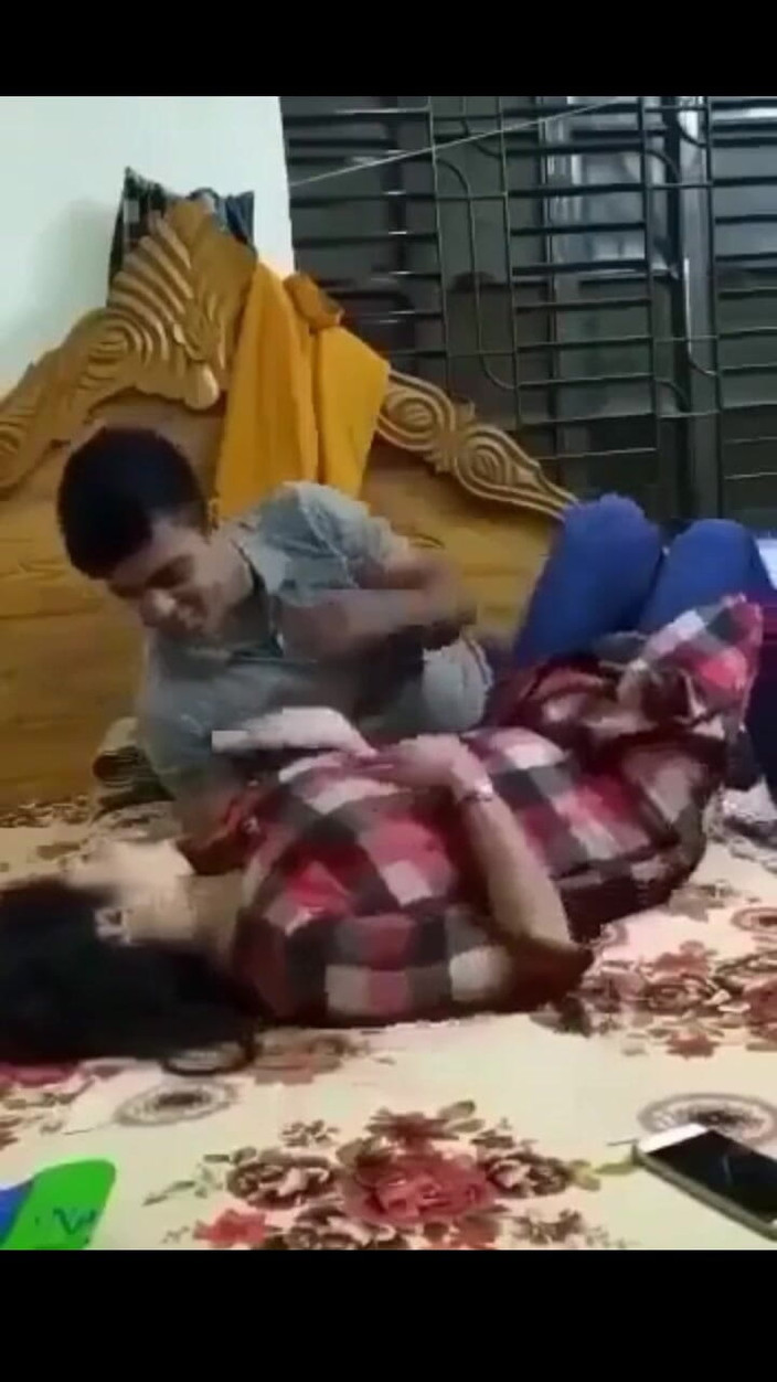 Mahatab Hossain Akash: Deshi Bangla Bhabhi