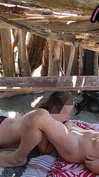 Francouzská MILF honění amatérky na nudistické pláži Veřejnost v Řecku cizinci s výstřikem