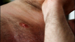 Gaybear1966: ゲイクマstepdaddy塊筋肉クマのトレーニングとオイルマッサージ。映画筋肉ゲイ毛むくじゃらのボディービルダー