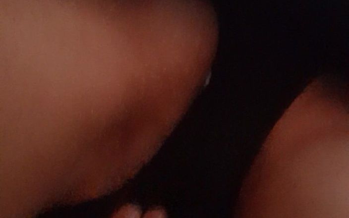 Lesbian-candys: Я у трусики під час мастурбації