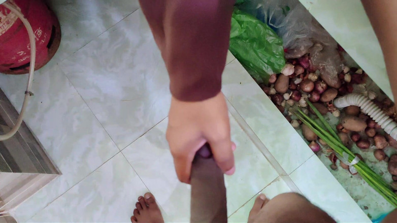 HottyKisku02: Indian Hijabi Stepmom Fuck by Stepson in the Kitchen Desi...
