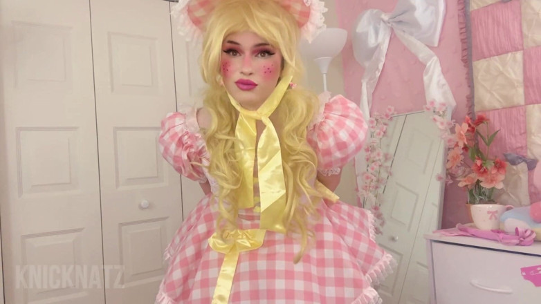 Natalie Napoli: Sissy fag si cewek nakal pengen ngocok kontol ayahnya sendiri