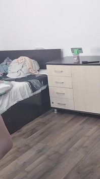 Soție sexy antrenament acasă goală
