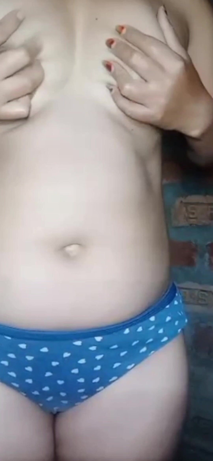 Momib45: Nagie wezwanie do przyjaciela