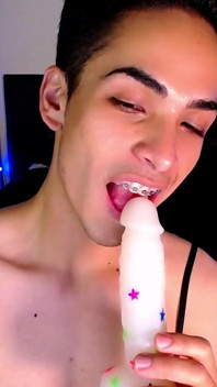 Suck Cock While I Masturbate and Make Cum