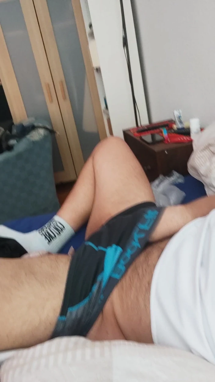 SmokedAlloy2: Dirtyjunkbro Is Always Horny and Doesn't Work Without Socks!