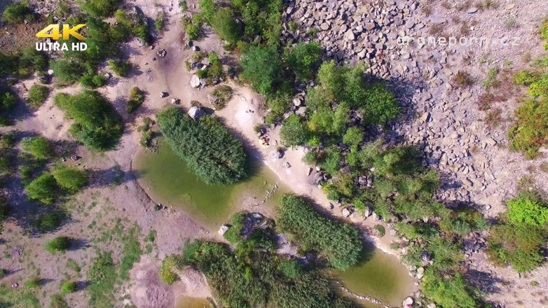 Peaches and Bananas: Outdoor fuck shooted by drone