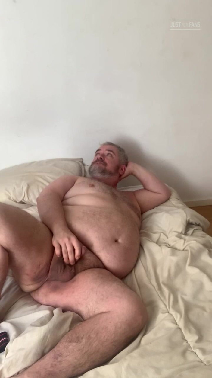 B A Bear: Fat Stepdaddy Wanks and Cums