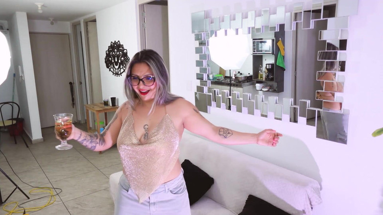 LunaBigBooty: SFW - une vidéo pour répandre la joie et rencontrer Luna...