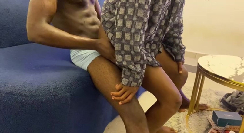 Seggzdotcum: La Padrona Del Coro Rimbalza Su Questo Grosso Cazzo E...