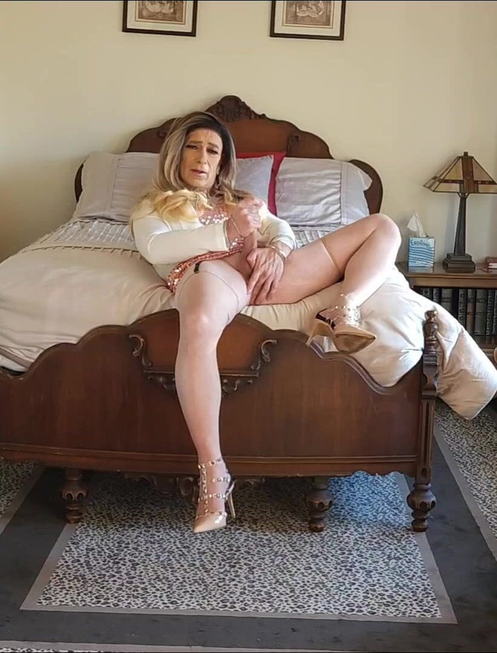 Cassandra Lovit: Давайте пограємо перед нашим побаченням!