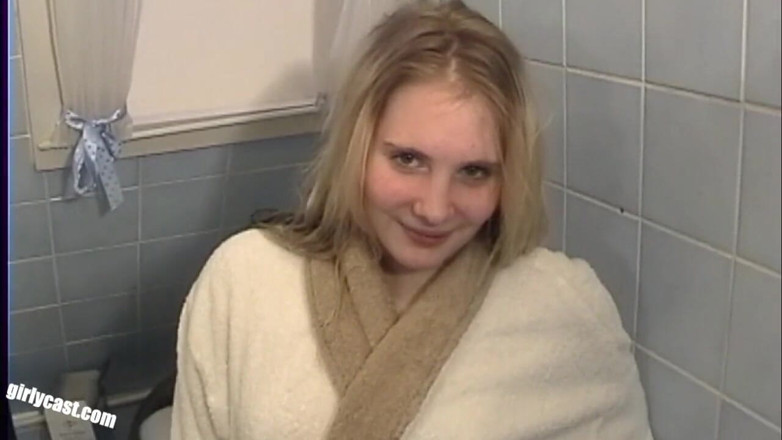 Girlycast: Claudia di 18 anni - il suo primo video