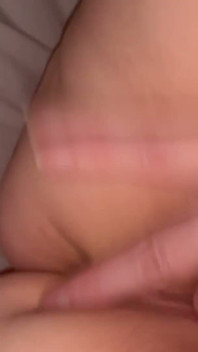 Horny MILF Gives Herself 3 Fingers (bustysecretgf)