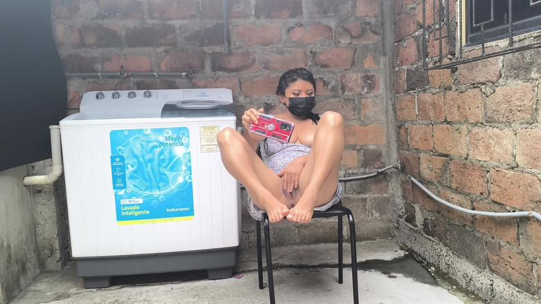 NEGRITA SEXY: Țâțoasă și Casnică Chola se joacă cu vaginul ei dulce popular