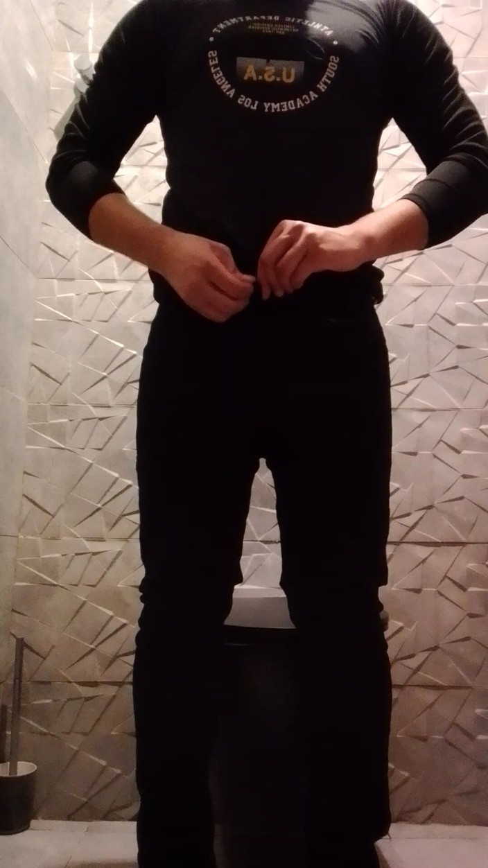HemoShovel: When the Handsome Boy From India Masturbates with His Penis...