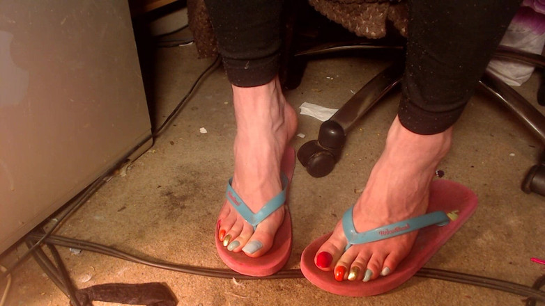 Lilly Disgrace: Suja Maricas Dangle sem valor