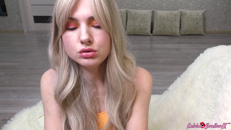 Laloka4you: Sexy girlfriend gloved jerk off dick and footjob before bedtime -...