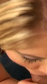 Rubia madura puta tocada profundo hasta chorros de éxtasis