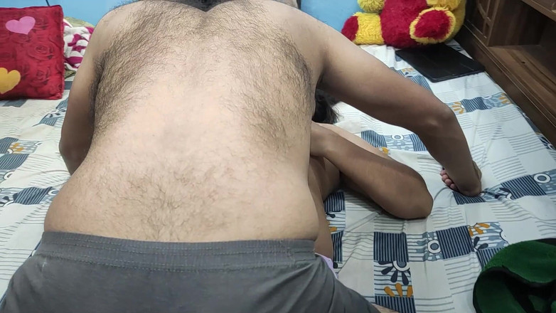 Vaigavarun45: Malayali Pár sexy romantika s prsy sání