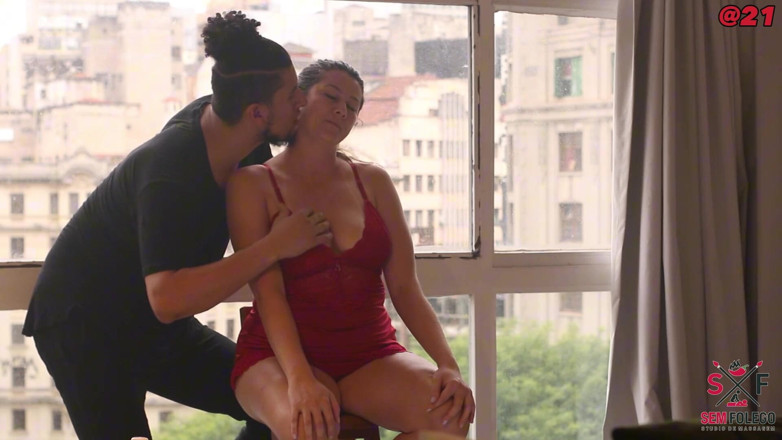Cadu Sem Folego: Evli ilk squirtingini yaptırmaya geldi ve kocası izliyordu