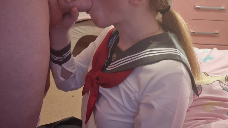 PrincessKitti3: Een enorme transmeisjes lul een diepe keel pijpbeurt geven