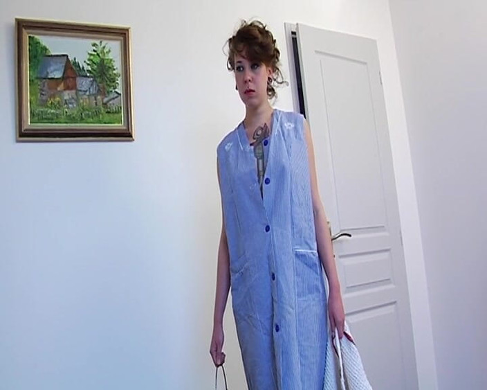 Monde Francais: Pretty French Slut Gets Roughly Assfucked While Playing with Dildo