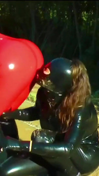 Video fetish becek dan becek