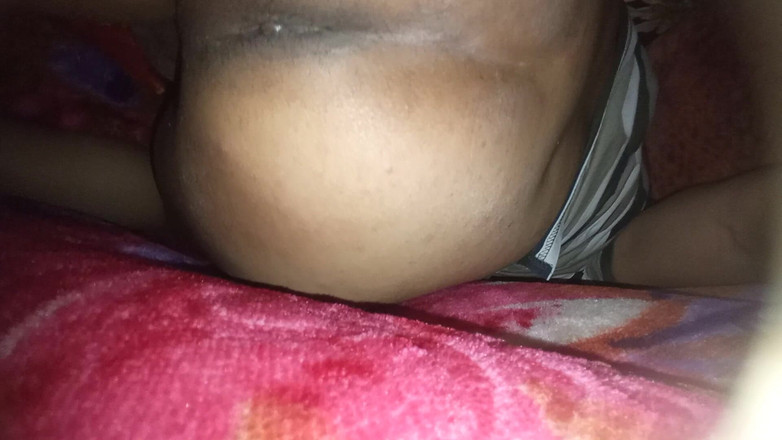 Rockko234: Cine vrea să-mi fută fundul frumos..