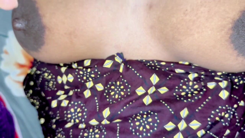 HOT_RUHI002: Азиатская деревня шоу красивой горячей жены с большими сиськами и оргазм большого Кука.