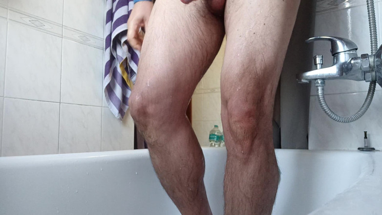 Kinky Guy: Rutinitas pagi-pagi, kencing dan masih banyak lagi