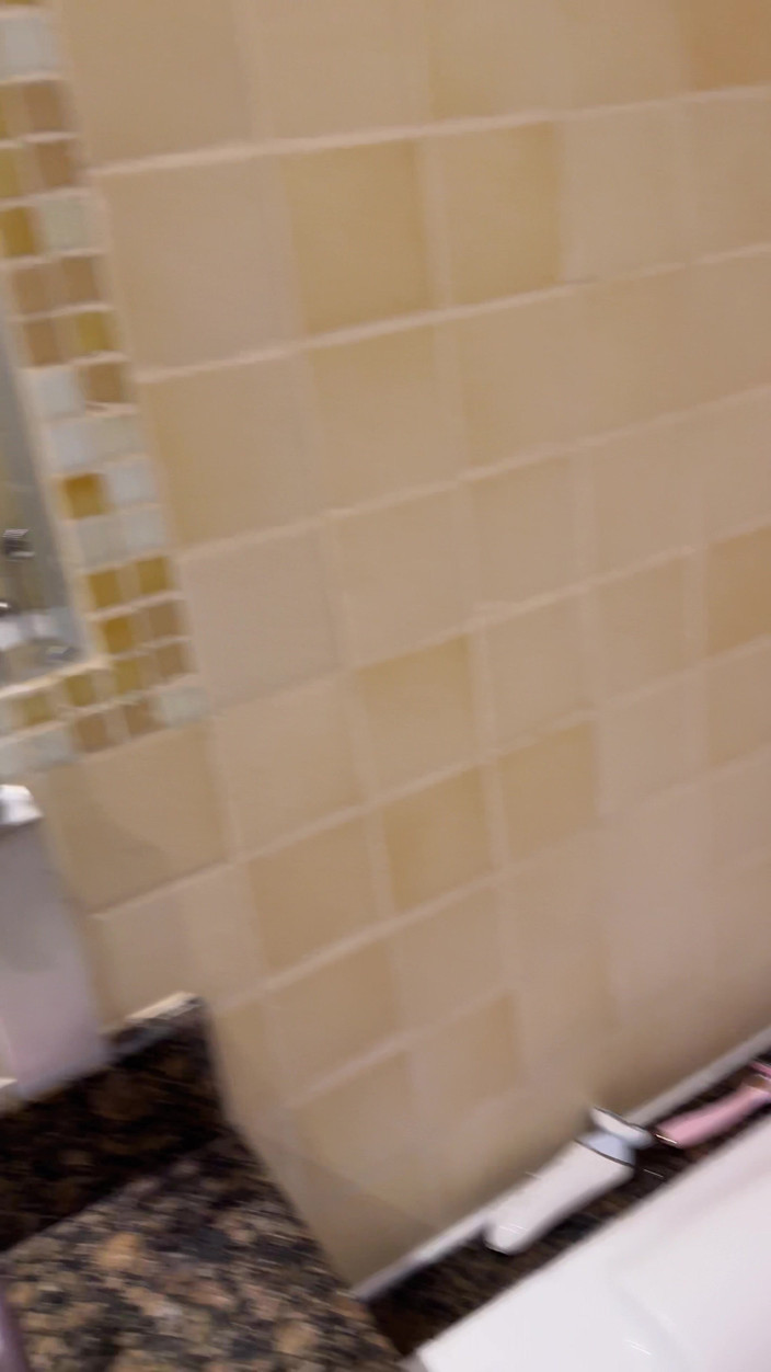 SweetLucy96: Would You Let Me Pee on You?