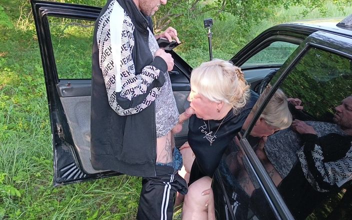 Zona901: Conducimos hacia el parque con mi suegra, donde ella me...