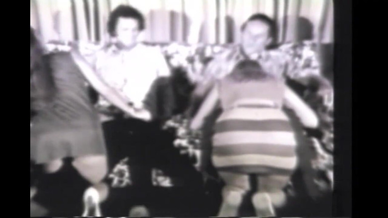 Vintage megastore: Gli uomini della finanza si scopano giovani fighe pelose vintage (film...