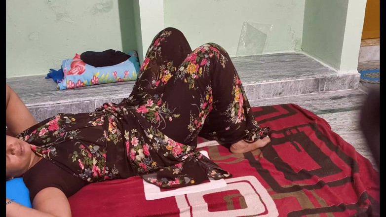 Sexy sindu: インドのサリーの妻は激しく犯される
