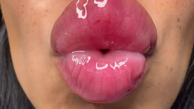 Asmr_mouth: मेरे Lipgloss के रूप में सफेद कमरोप
