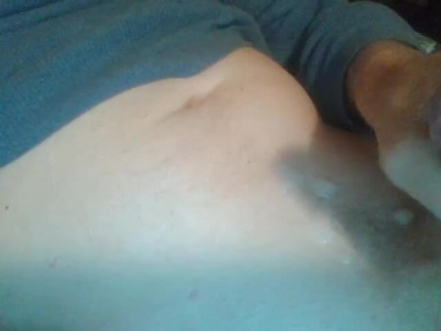 Croonerlooker: Swayin Dick Spurt in Bed