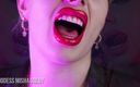 Goddess Misha Goldy: &amp;quot;C&amp;#039;est tellement facile de te contrôler avec mes lèvres ! Éjacule et...