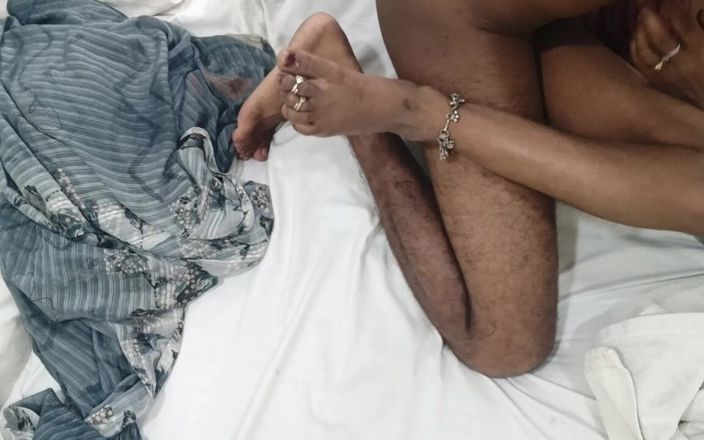 Desi Indian studio: Kayınbiraderi yengenin götünü sikiyor anal video Hintli