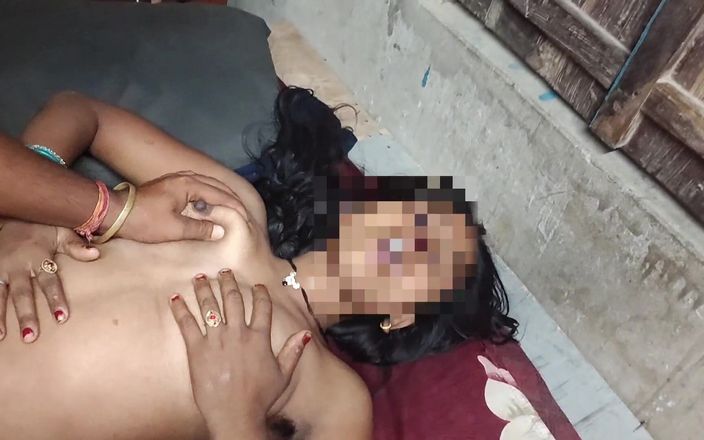 Bangala bhabhi: Une étudiante baise avec son copain dans sa chambre