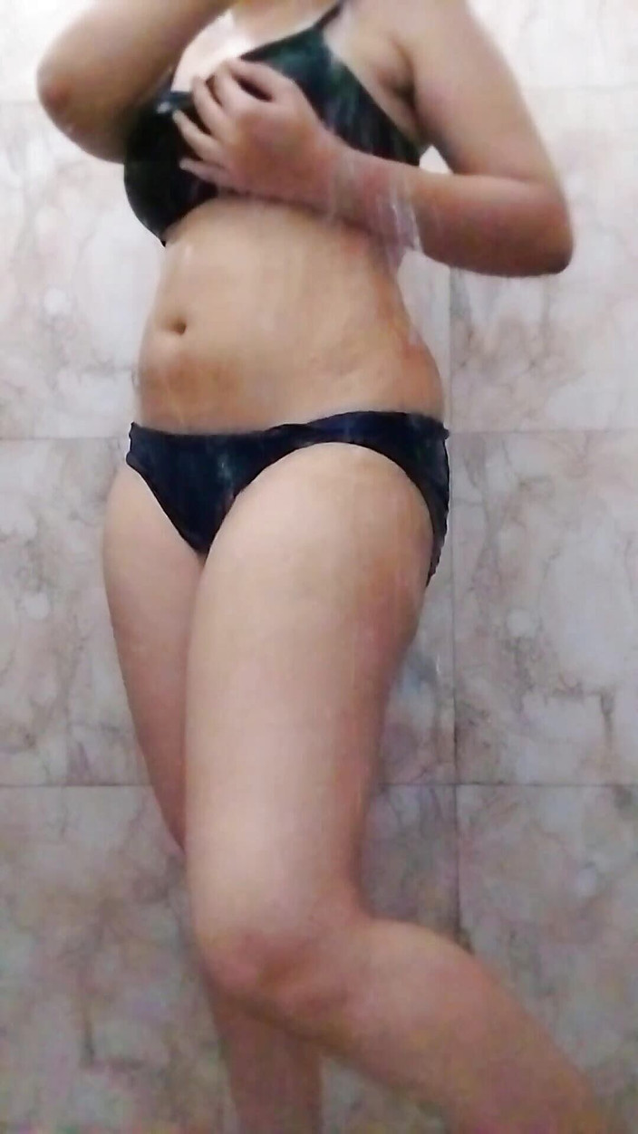 Riyathakur: Riya Thakur Ep.64