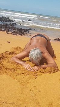 Ladysilva en la playa en bragas caliente culo