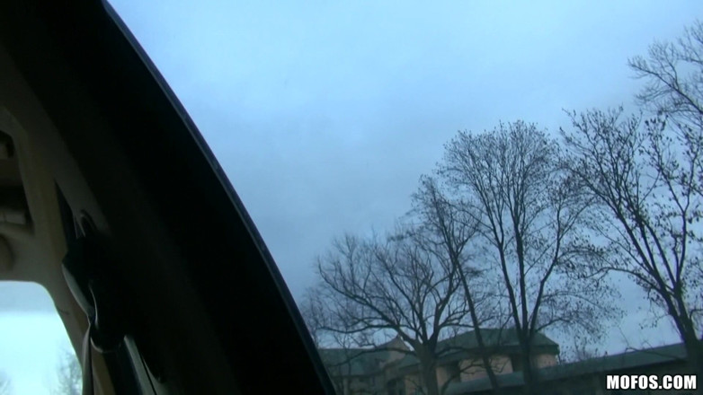 Public Pickups: Öffentliche pickups - Natali Blue nimmt taxifahrt und reitet großen schwanz