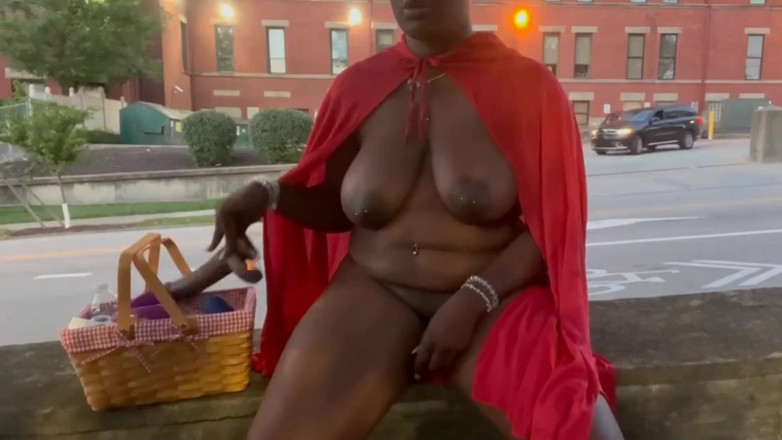 Super sexy ebony cuties: Na zewnątrz publiczny nagi mustabation z wibrującymi zabawkami erotycznymi
