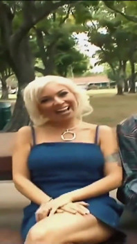 Lennox se la follan profundamente porque su marido no puede ponerse duro