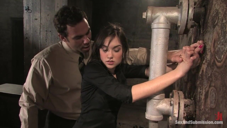 Sex and Submission by Kink: Lần đầu tiên bị trói buộc của Sasha Grey