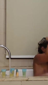 Żona bierze prysznic w hotelu, MILF, Pełna scena, Ep 32901