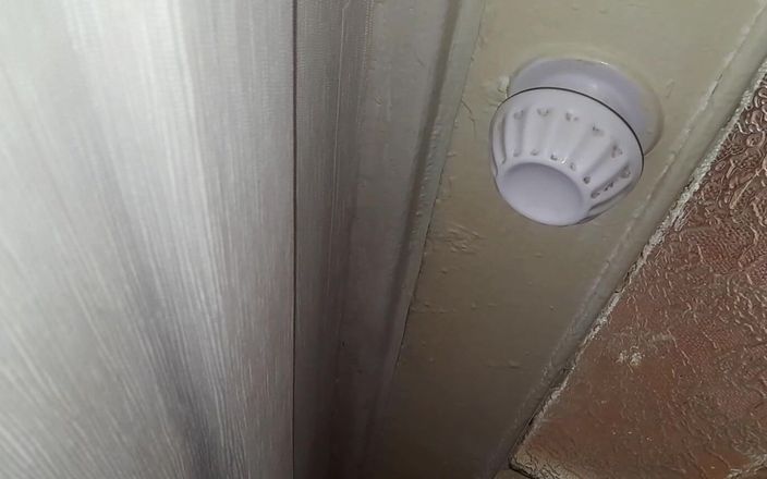 Lesbian-illusion: Atrapé a mi vecino gimiendo en voz alta y nos...