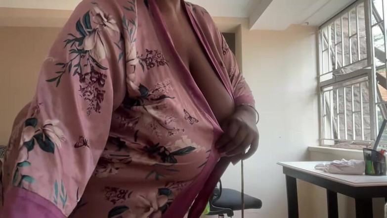 Legendary Booty Overdose: Cewek semok lagi bugil