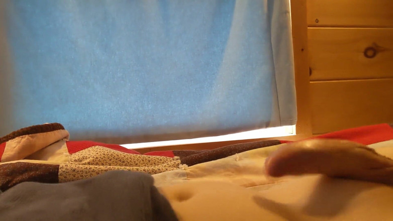 uncutcollegeguy: Depois de 2 meses sem gozar, eu vim de apenas transar...